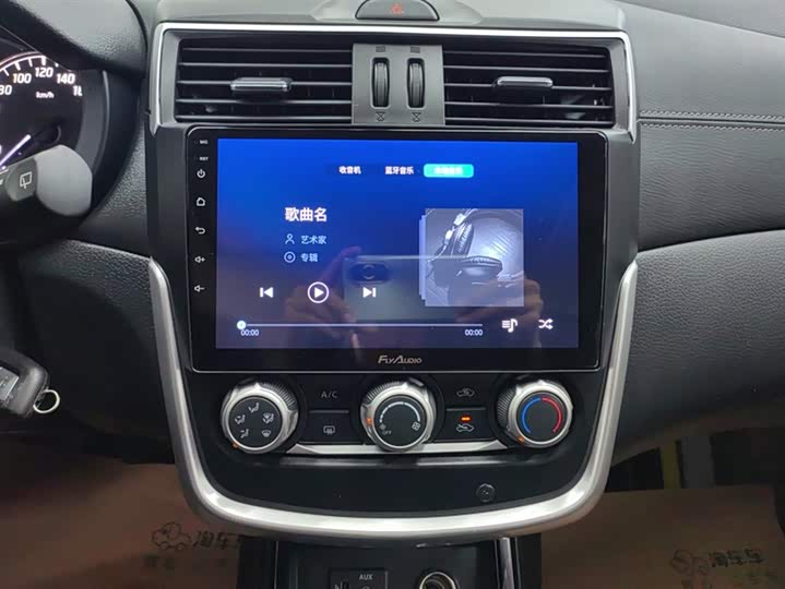 Фото 13 - Nissan Tiida