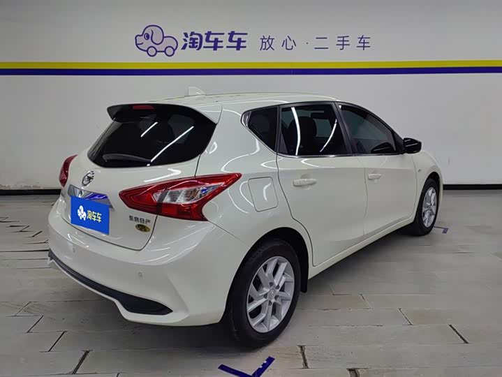 Фото 3 - Nissan Tiida