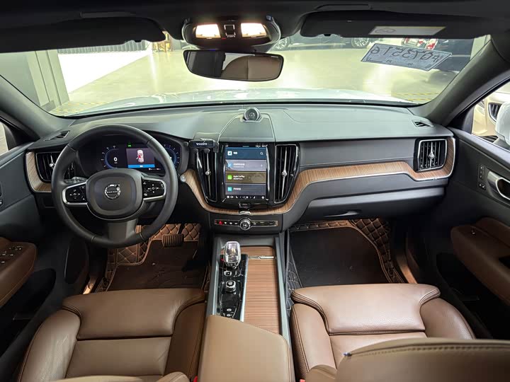 Фото 14 - Volvo XC60