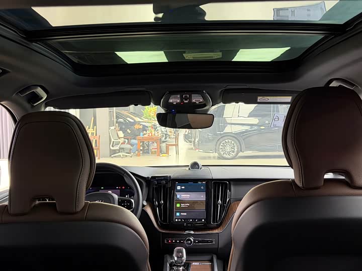 Фото 17 - Volvo XC60