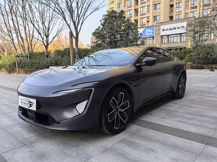 Фото 1 - Avatr 12