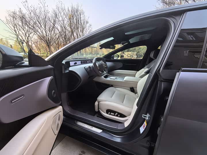 Фото 4 - Avatr 12