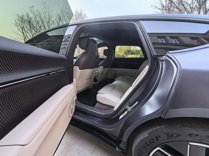 Фото 6 - Avatr 12