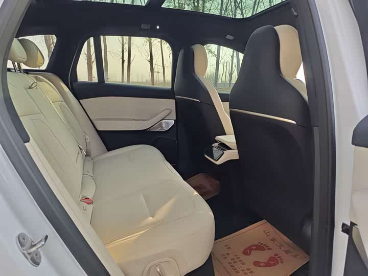 Фото 10 - Nio ES6