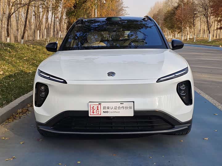 Фото 2 - Nio ES6