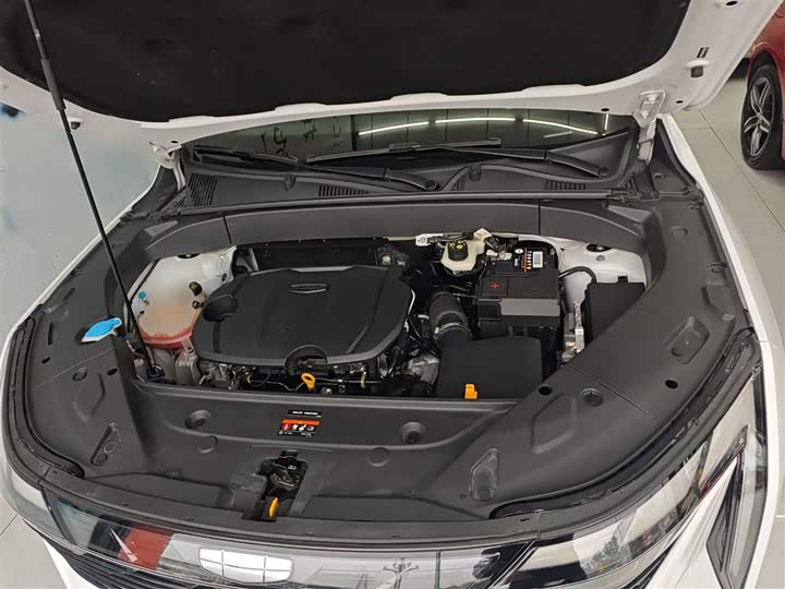 Фото 10 - Geely Atlas L