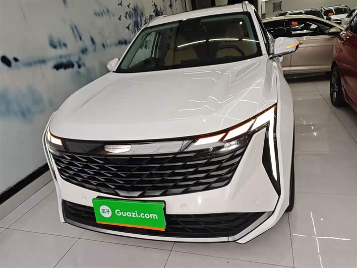 Фото 19 - Geely Atlas L