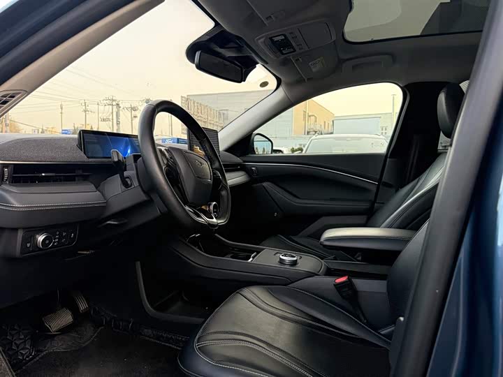 Фото 7 - Ford Mustang Mach-E