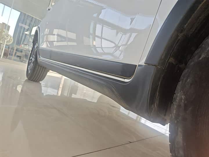 Фото 21 - Geely Vision X3