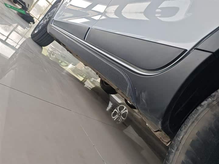 Фото 22 - Geely Vision X3