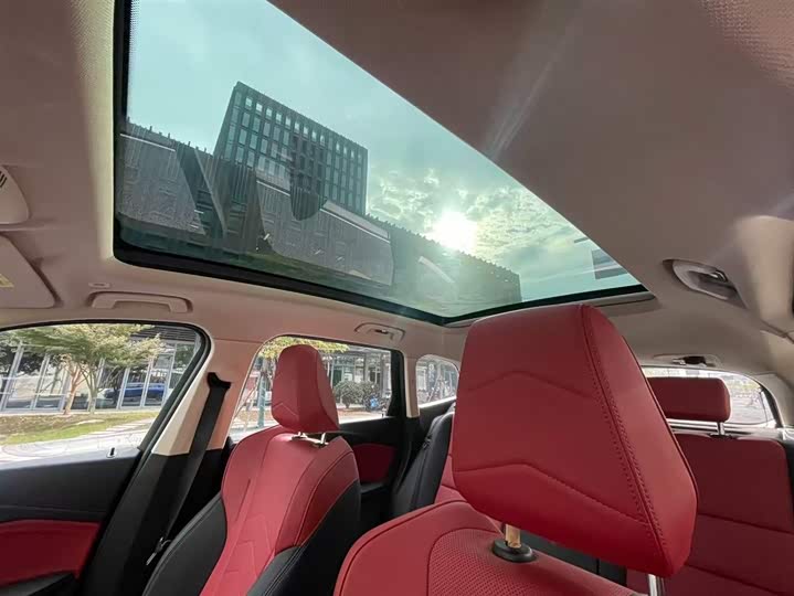 Фото 20 - BMW iX1