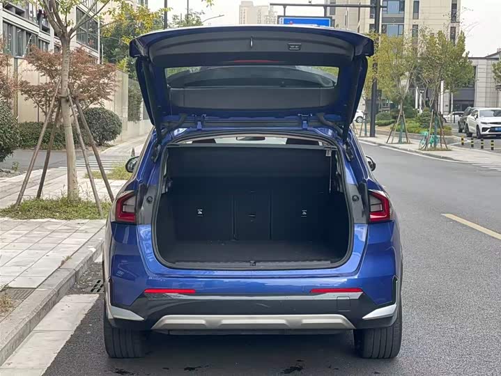 Фото 6 - BMW iX1