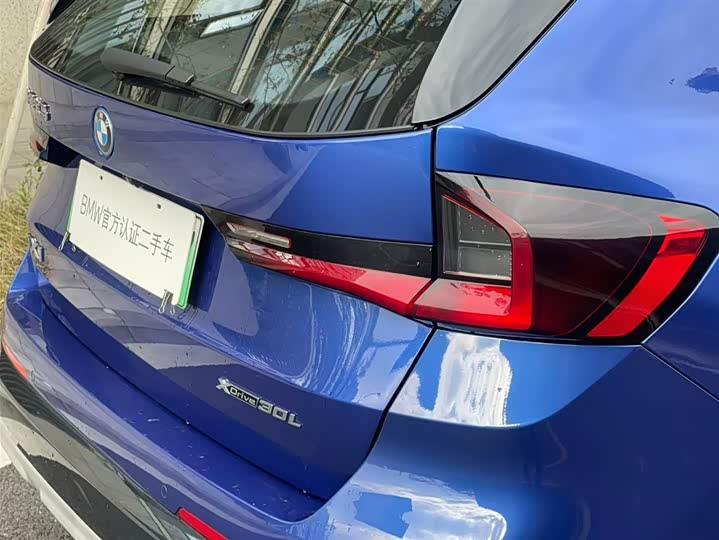 Фото 8 - BMW iX1