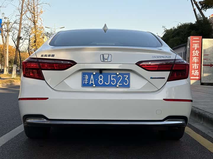 Фото 9 - Honda Inspire