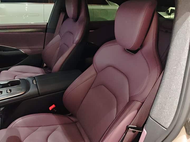 Фото 15 - Xiaomi SU7