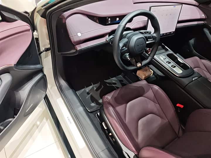 Фото 16 - Xiaomi SU7