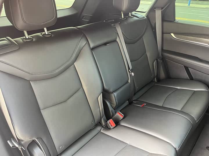 Фото 15 - Cadillac XT5