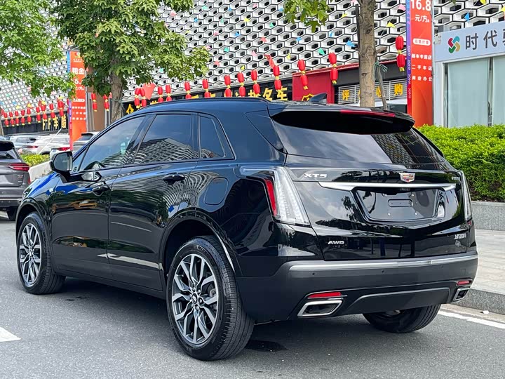 Фото 6 - Cadillac XT5