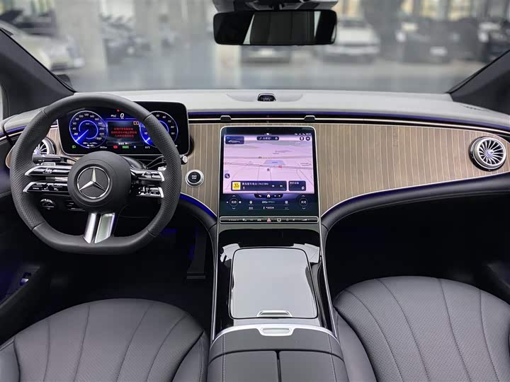 Фото 12 - Mercedes-Benz EQE