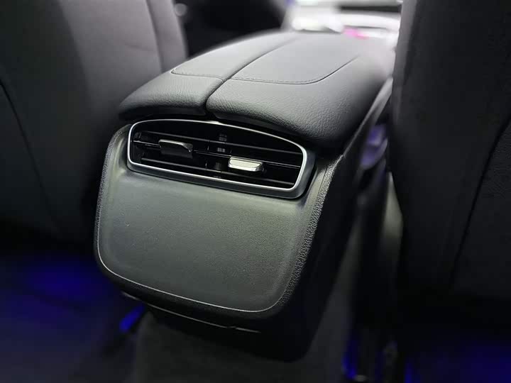 Фото 22 - Mercedes-Benz EQE