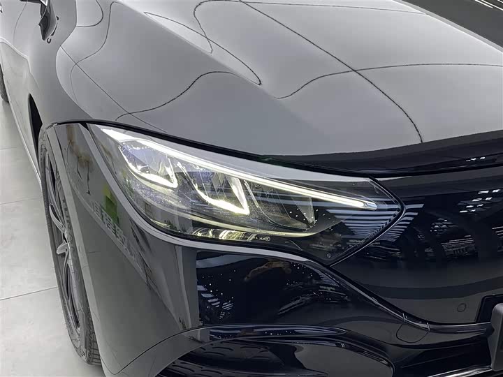 Фото 26 - Mercedes-Benz EQE