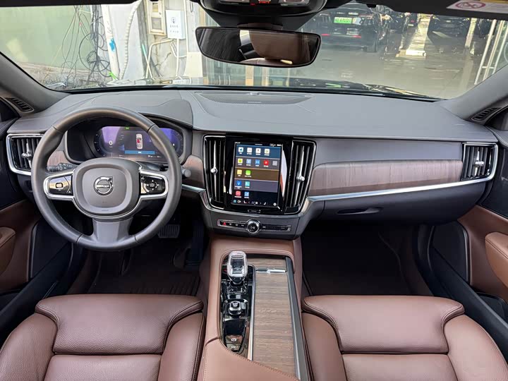 Фото 4 - Volvo S90