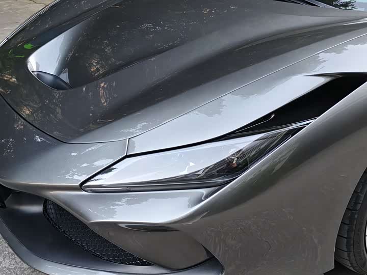 Фото 11 - Ferrari F8