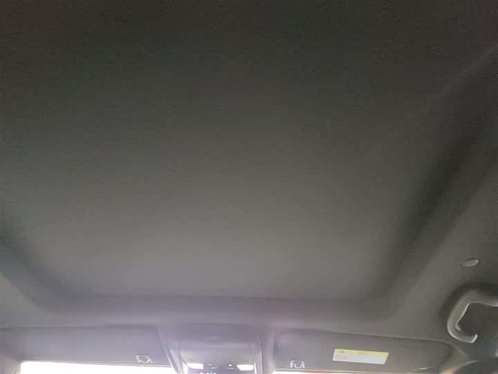 Фото 18 - Cadillac XT5