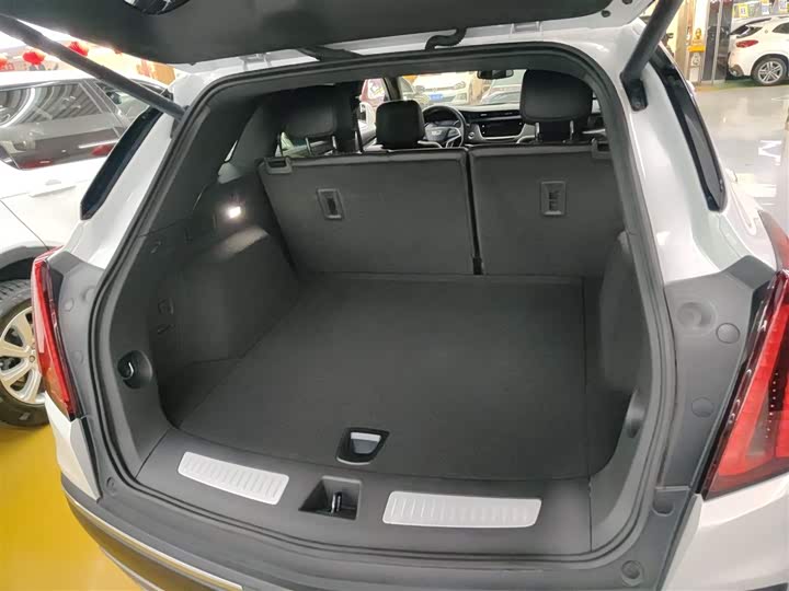 Фото 19 - Cadillac XT5