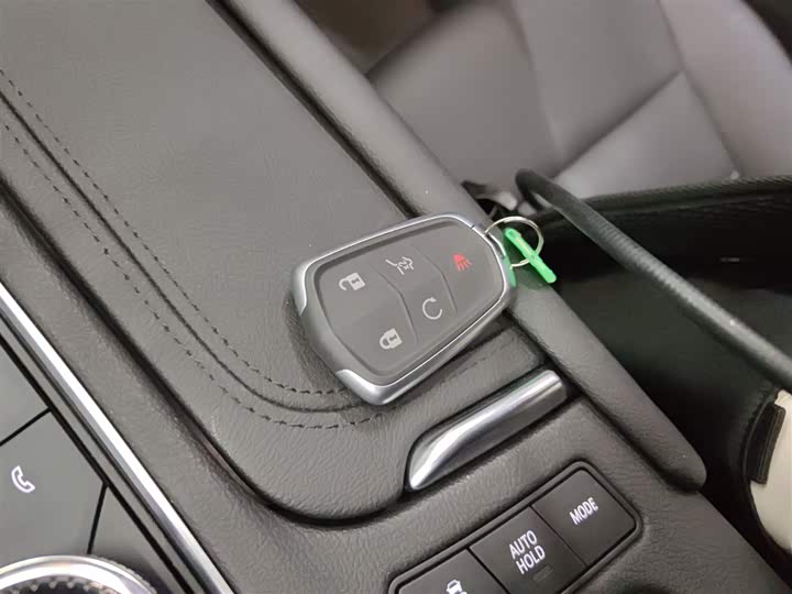 Фото 9 - Cadillac XT5