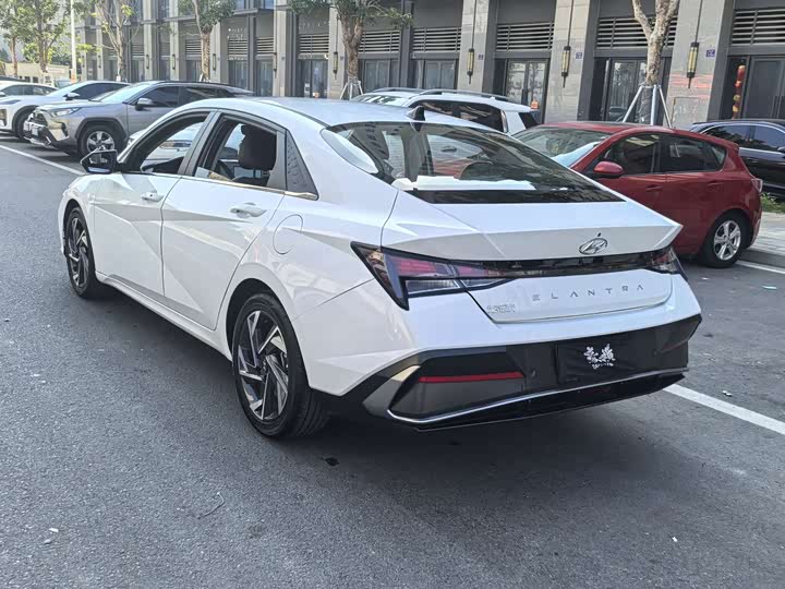 Фото 11 - Hyundai Elantra N line