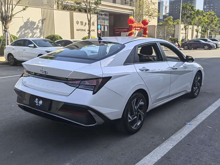 Фото 12 - Hyundai Elantra N line