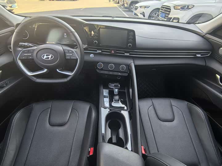 Фото 4 - Hyundai Elantra N line