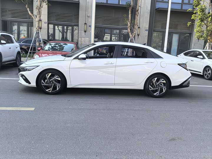 Фото 9 - Hyundai Elantra N line