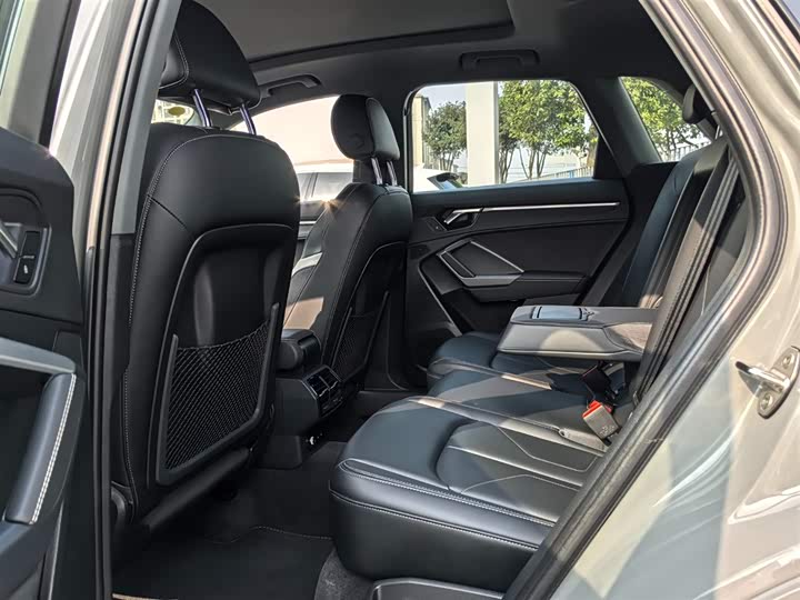 Фото 11 - Audi Q3