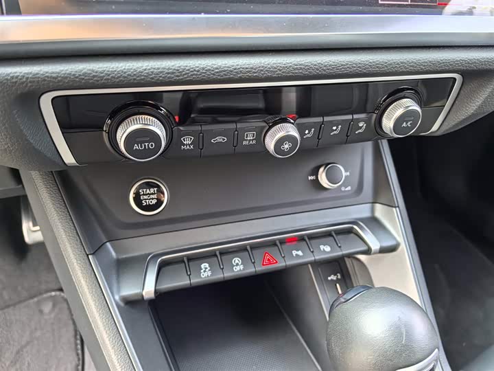 Фото 13 - Audi Q3