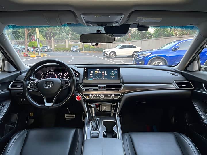 Фото 5 - Honda Accord