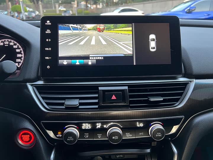 Фото 8 - Honda Accord