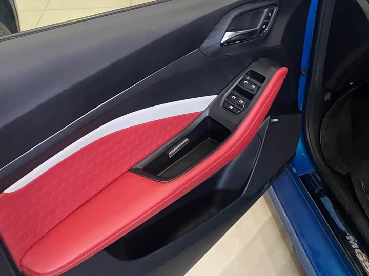 Фото 18 - MG Motor 5