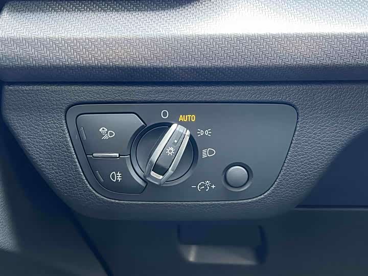 Фото 14 - Audi Q5L