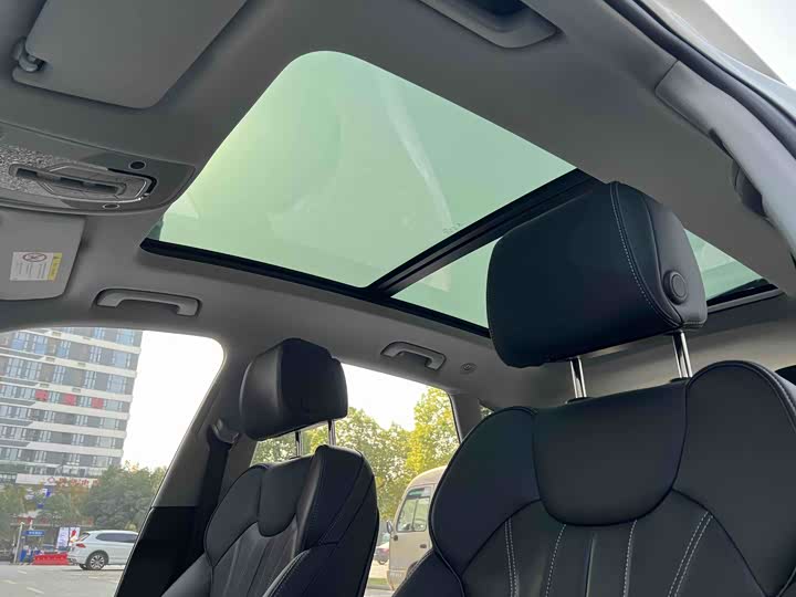 Фото 20 - Audi Q5L