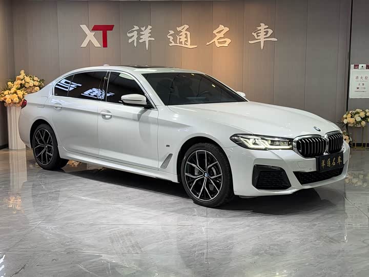 Фото 3 - BMW 5 Series