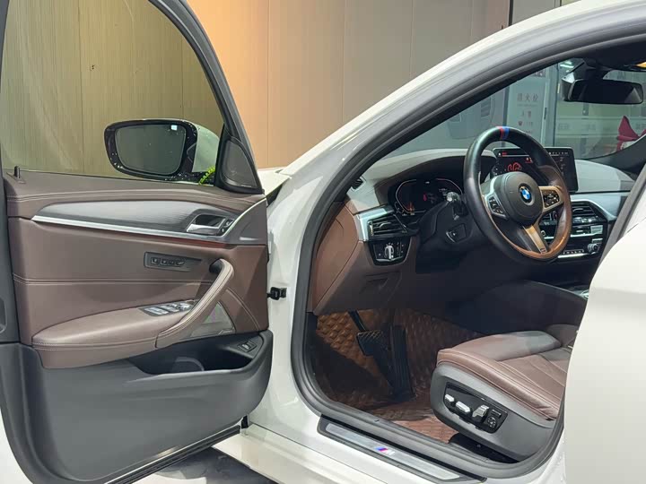 Фото 4 - BMW 5 Series