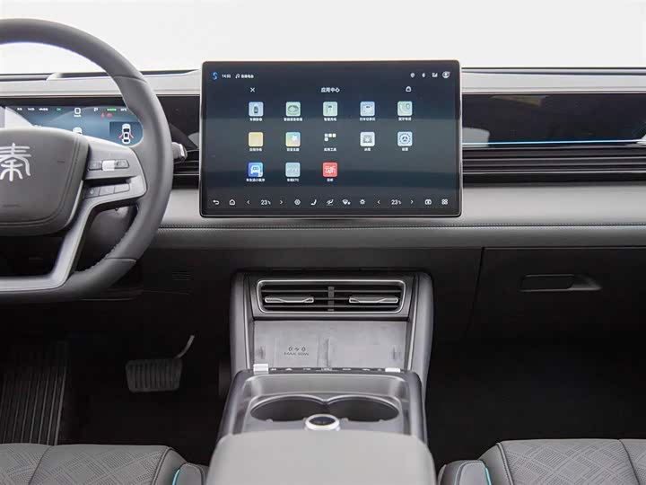 Фото 13 - BYD Qin L