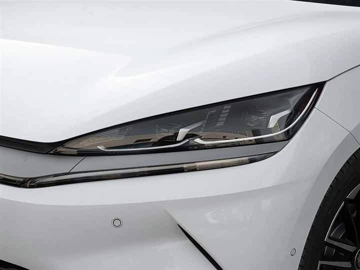 Фото 24 - BYD Qin L