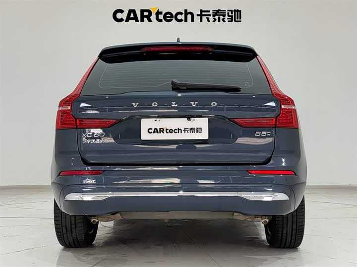 Фото 10 - Volvo XC60