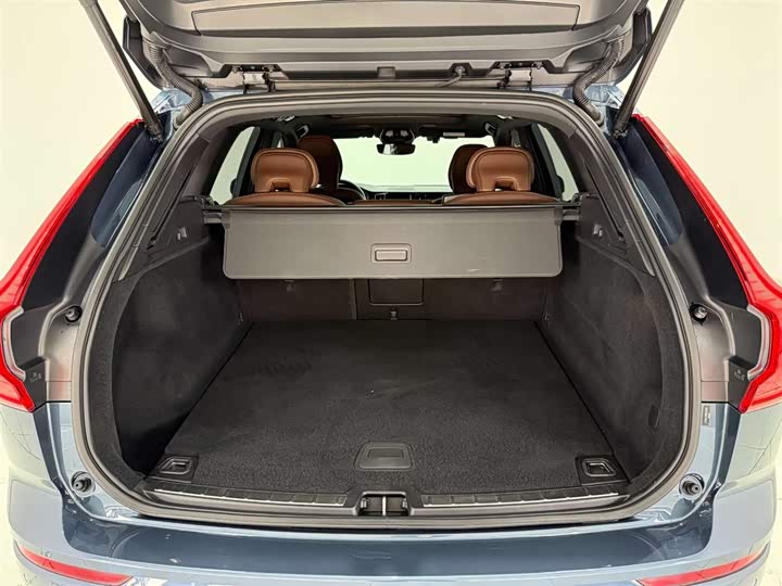 Фото 15 - Volvo XC60