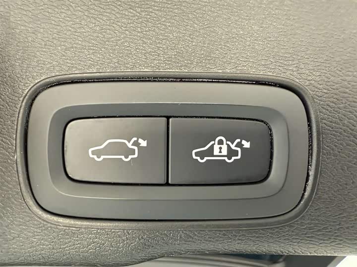 Фото 28 - Volvo XC60