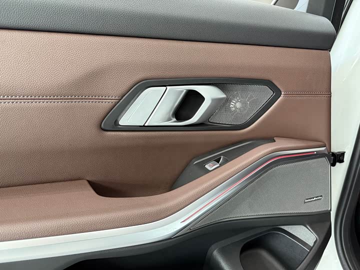 Фото 14 - BMW 3 Series