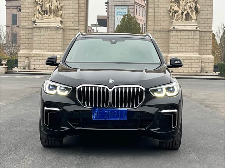 Фото 2 - BMW X5